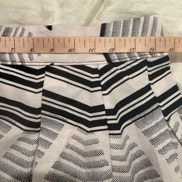 Francis + Benedict black and white geometric maxi skirt with pockets African - Picture 6 of 8